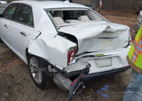 2016 Chrysler 300C z USA, uszkodzony, nr VIN 2C3CCAEG3GH268812